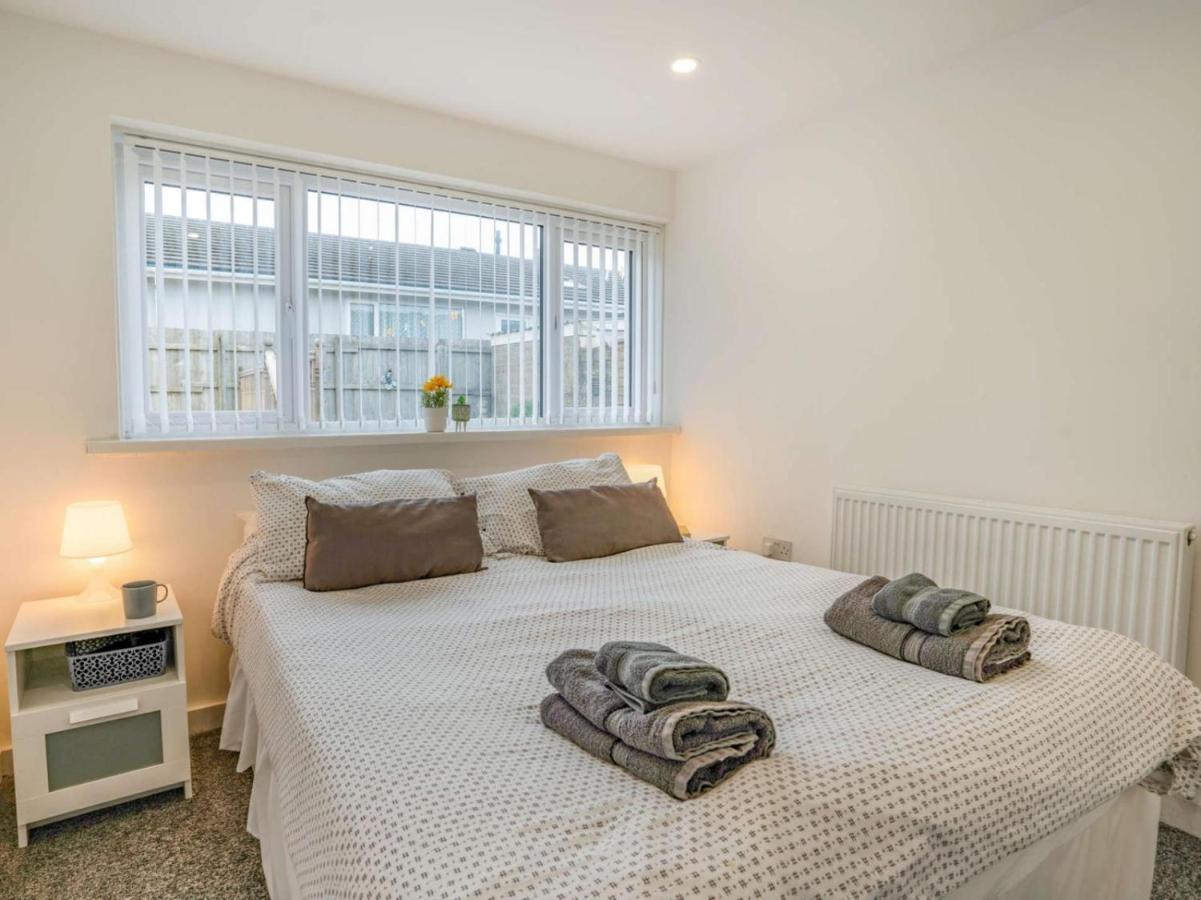 3-Bed 5-6 Berth Modernised Bungalow! Tenby Extérieur photo
