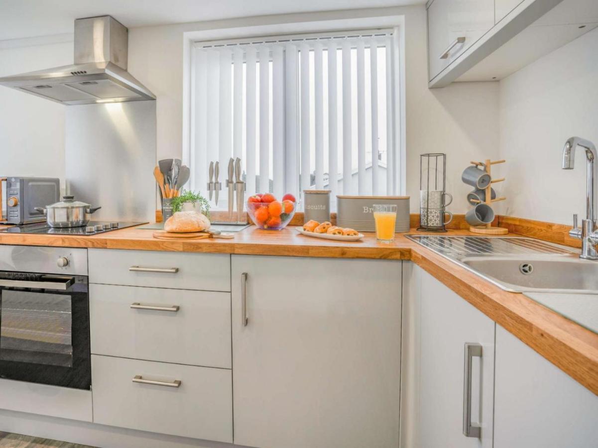 3-Bed 5-6 Berth Modernised Bungalow! Tenby Extérieur photo