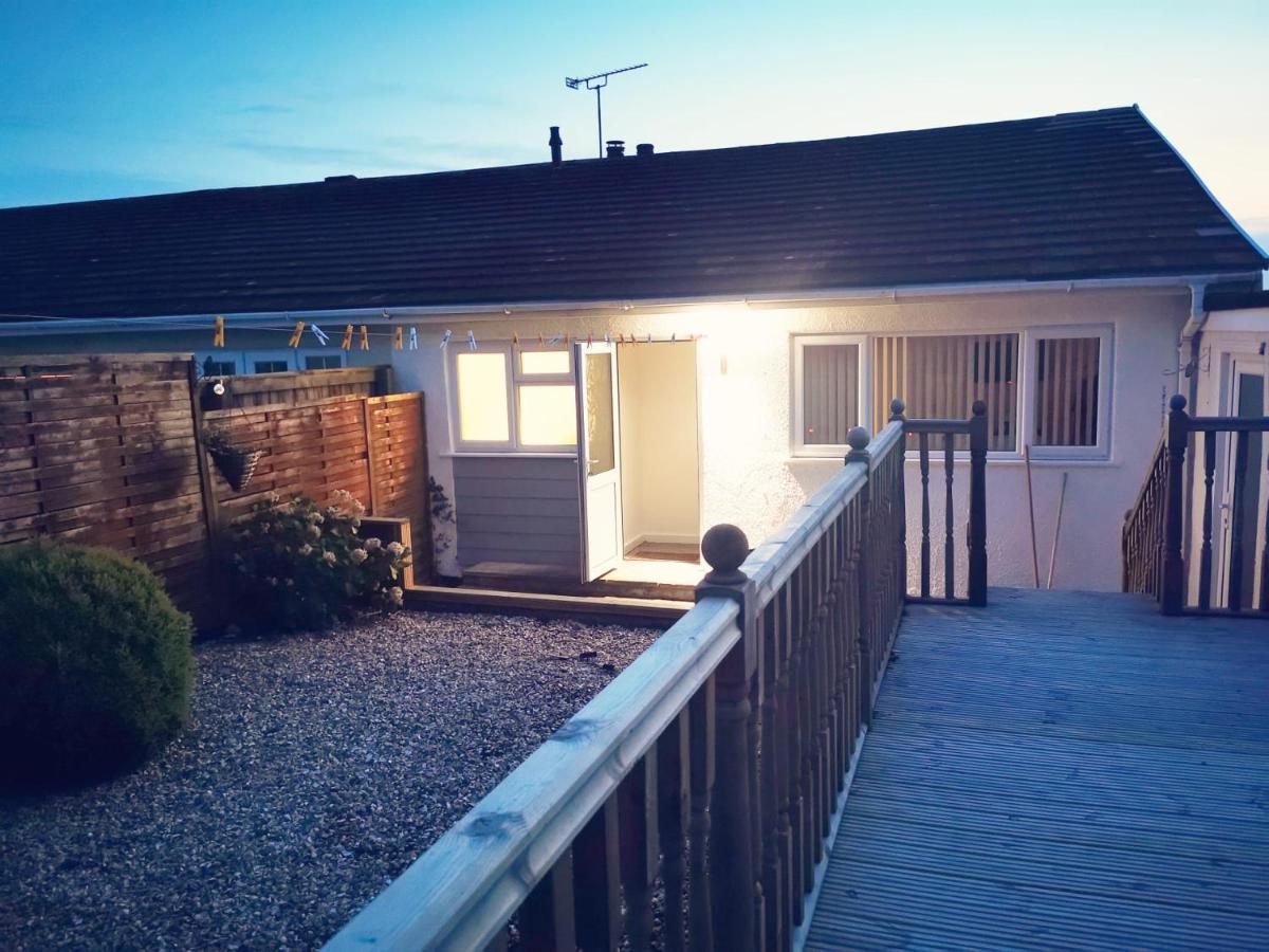 3-Bed 5-6 Berth Modernised Bungalow! Tenby Extérieur photo