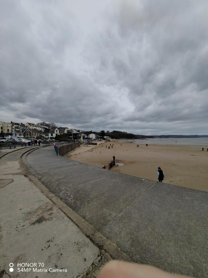 3-Bed 5-6 Berth Modernised Bungalow! Tenby Extérieur photo